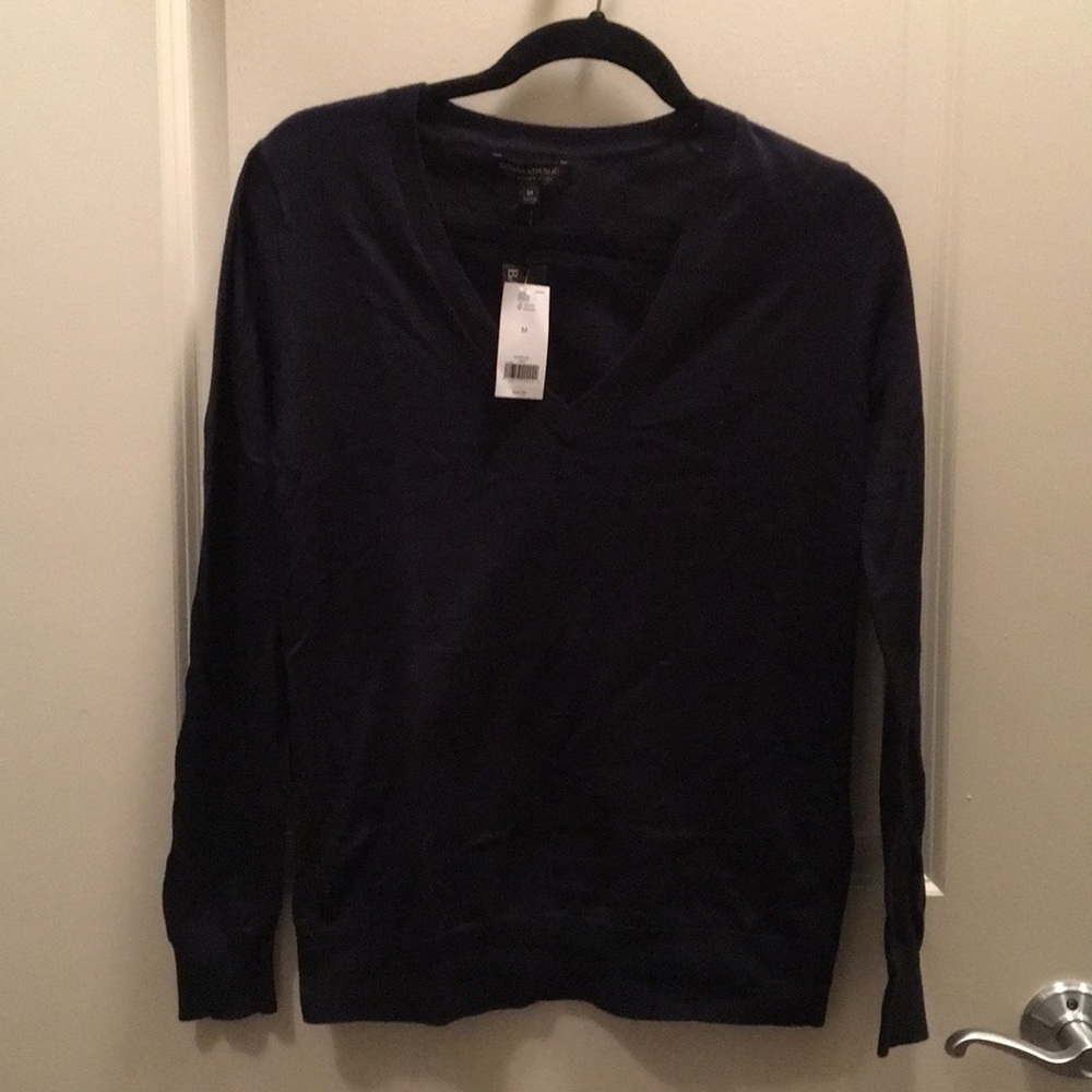 NWT - Banana Republic navy  merino wool sweater